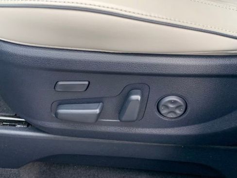 Used 2021 Hyundai Palisade Limited w/ Winter Package image 15