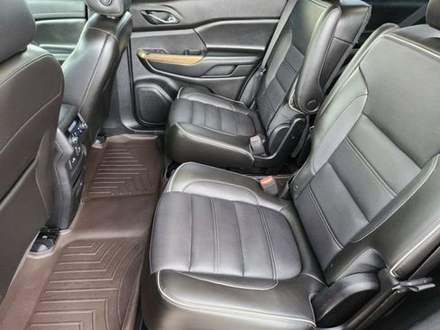 Used 2019 GMC Acadia Denali w/ Technology Package AWD/4WD image 35