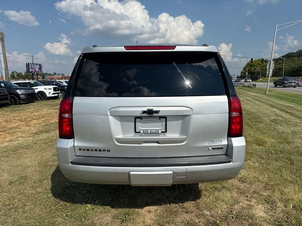 Used 2018 Chevrolet Suburban Premier AWD/4WD image 11
