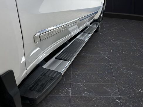 Certified 2025 Chevrolet Silverado 1500 High Country image 40