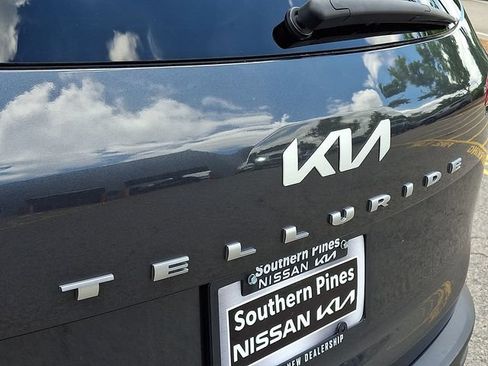 Certified 2022 Kia Telluride SX FWD image 32
