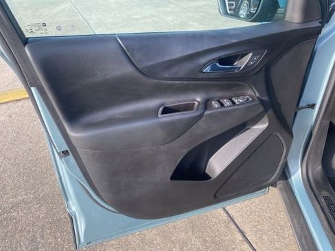 Used 2022 Chevrolet Equinox LT image 13