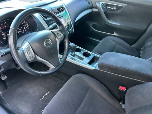 Used 2013 Nissan Altima 2.5 SV FWD image 11