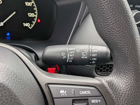 Used 2025 Honda HR-V LX image 25