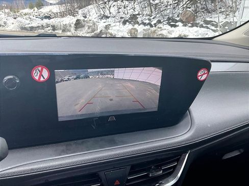 Used 2024 Buick Encore GX Sport Touring image 19