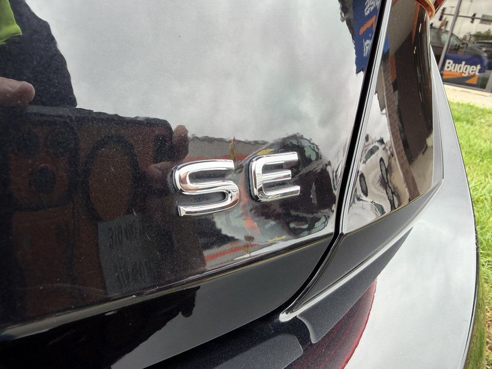 Used 2024 Volkswagen Jetta SE FWD image 10
