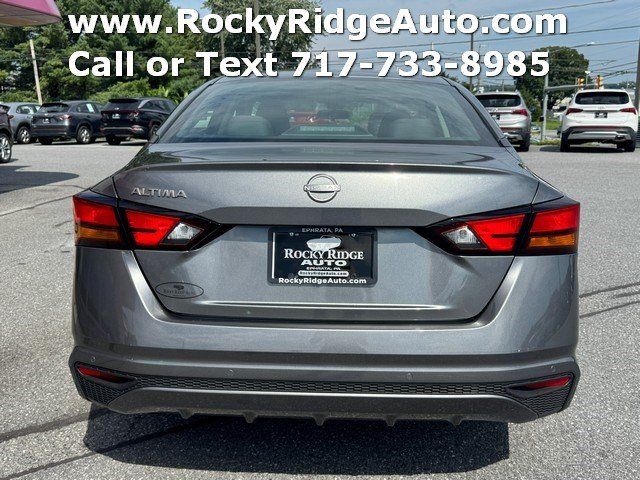 Used 2023 Nissan Altima 2.5 S FWD image 5