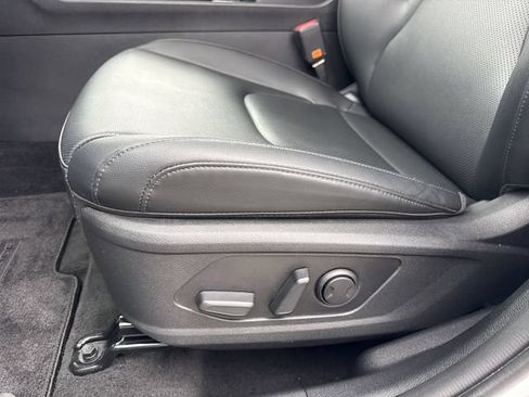 Used 2025 Kia Sportage EX FWD image 38