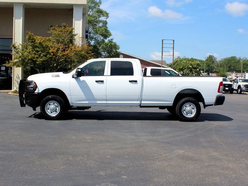 Used 2023 RAM 2500 Tradesman image 9