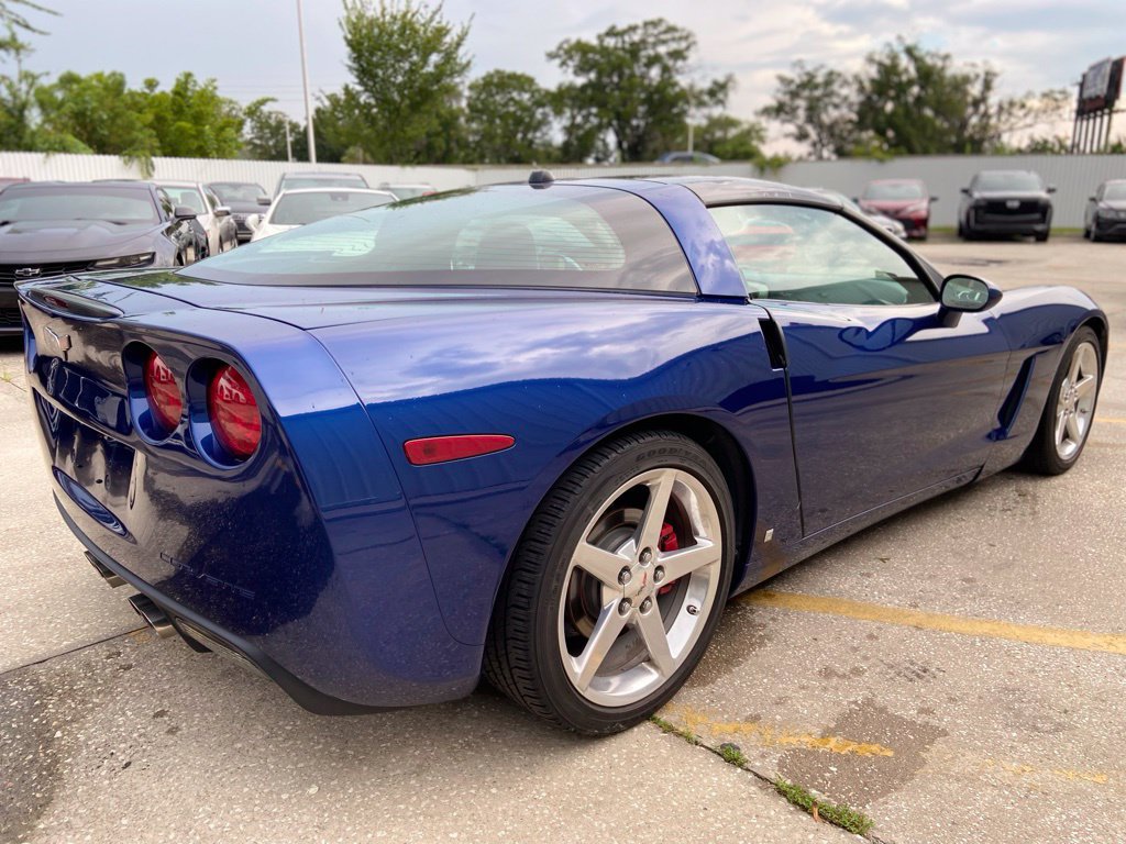 Used 2005 Chevrolet Corvette Coupe w/ Preferred Equipment Group RWD image 6