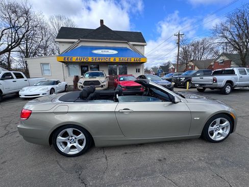 Used 2007 BMW 328i Convertible image 25