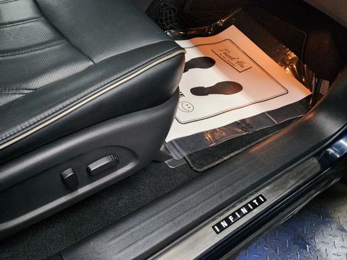 Used 2020 INFINITI QX60 Luxe w/ Essential Package image 17