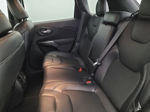 Used 2021 Jeep Cherokee Latitude Plus image 18