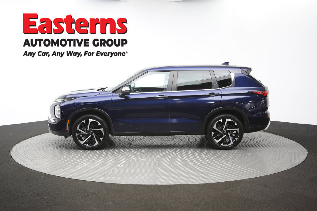 Used 2023 Mitsubishi Outlander SE AWD/4WD image 61
