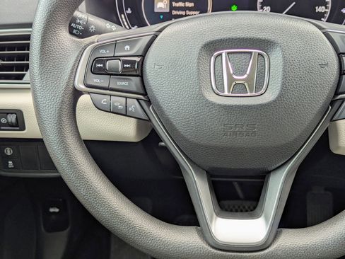 Certified 2018 Honda Accord LX image 21