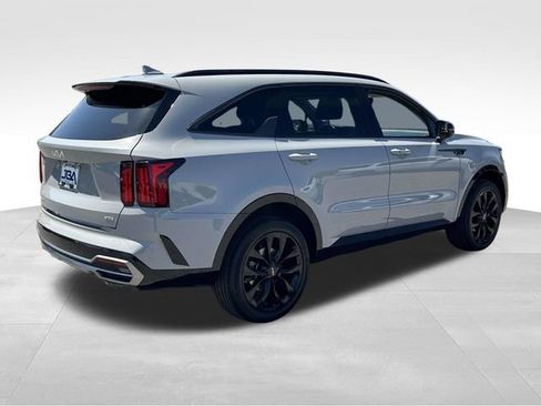 Used 2023 Kia Sorento SX AWD/4WD image 29