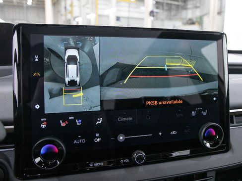 Certified 2026 Toyota bZ AWD/4WD image 30