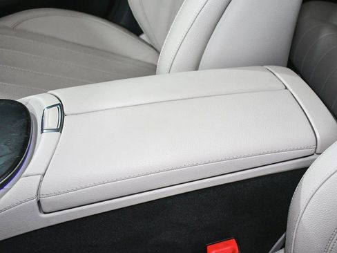 Used 2022 Mercedes-Benz E 450 4MATIC Sedan w/ Night Package image 47