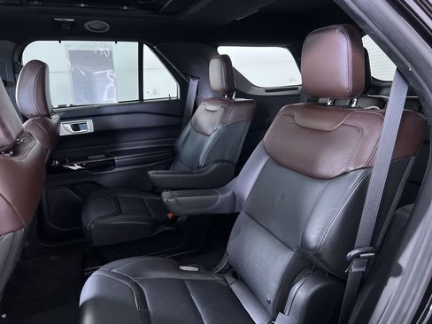 Used 2022 Ford Explorer Platinum w/ Equipment Group 601A image 25