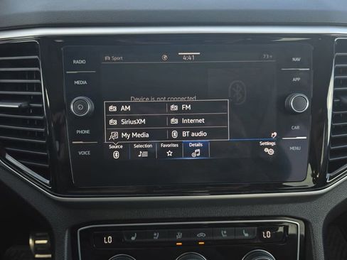 Used 2022 Volkswagen Atlas SEL Premium image 22