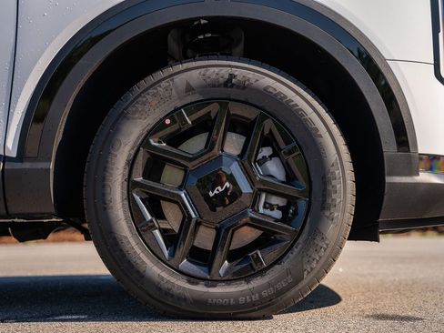 Used 2027 Kia Telluride LX w/ Towing Package FWD image 6