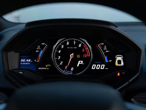 Used 2015 Lamborghini Huracan LP 610-4 image 11