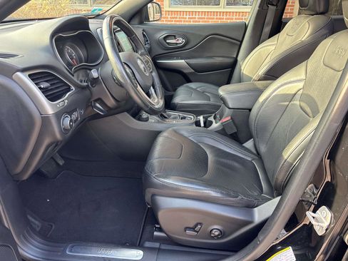 Used 2020 Jeep Cherokee High Altitude image 9