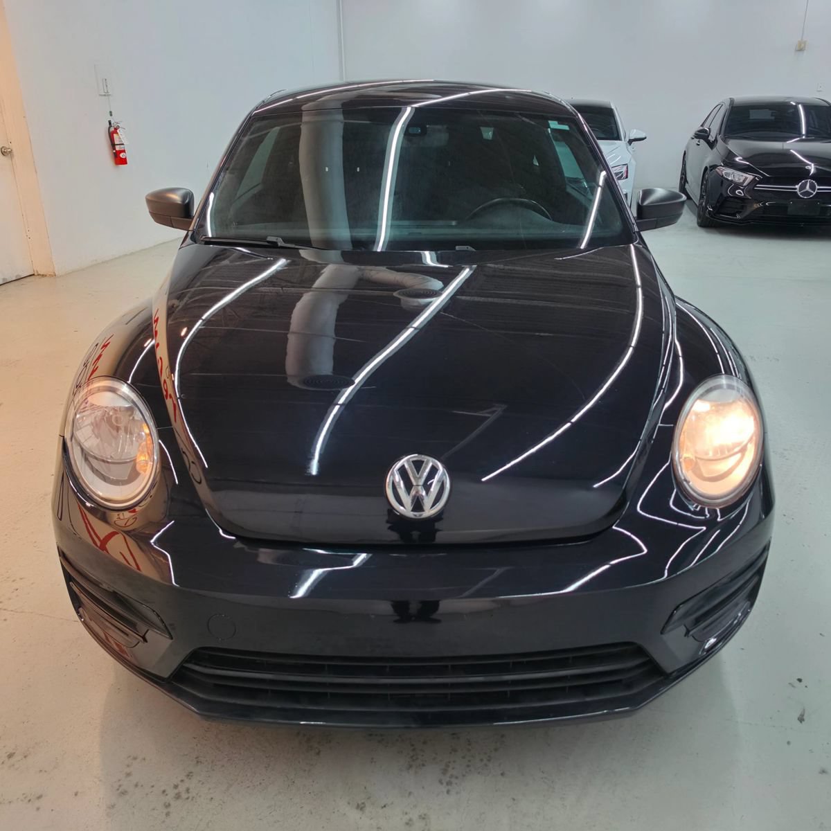 Used 2017 Volkswagen Beetle 1.8T S FWD image 9