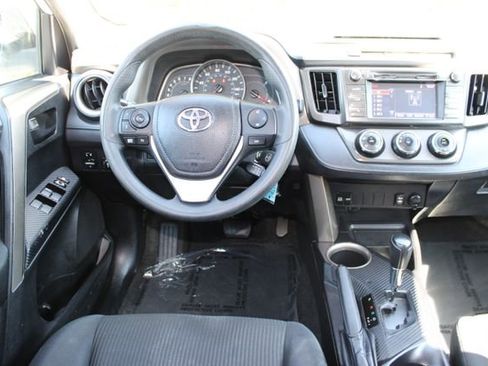 Used 2015 Toyota RAV4 LE AWD/4WD image 5