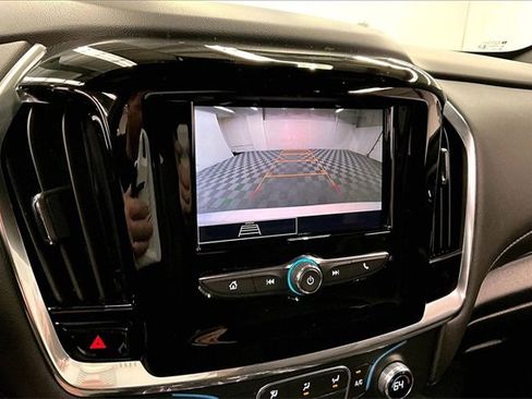 Used 2023 Chevrolet Traverse LT image 26