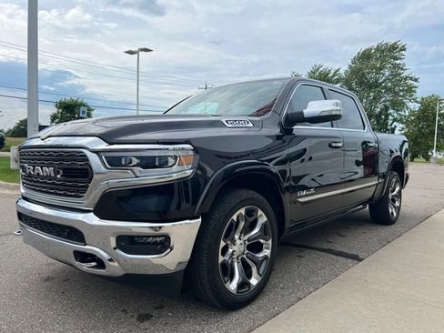 Used 2022 RAM 1500 Limited AWD/4WD image 1