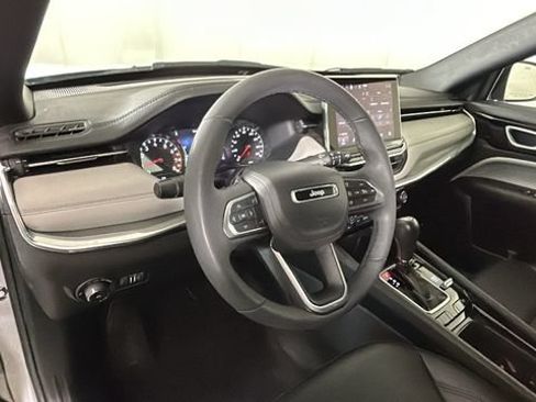 Used 2024 Jeep Compass Limited AWD/4WD image 13