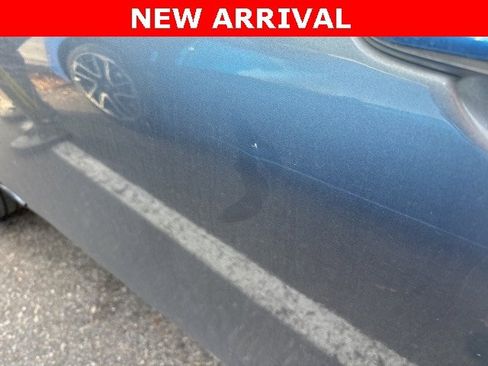 Used 2018 Nissan Versa SV w/ SV Special Edition image 7