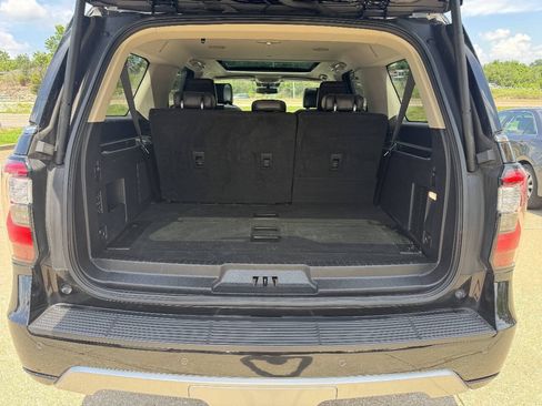 Used 2018 Ford Expedition Max Platinum AWD/4WD image 22