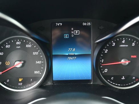 Used 2019 Mercedes-Benz C 300 Sedan image 17