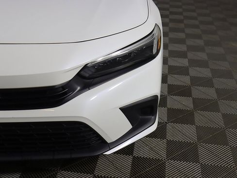 Used 2023 Honda Civic Sport image 11