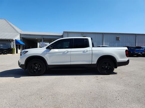 Used 2022 Honda Ridgeline Black Edition image 5
