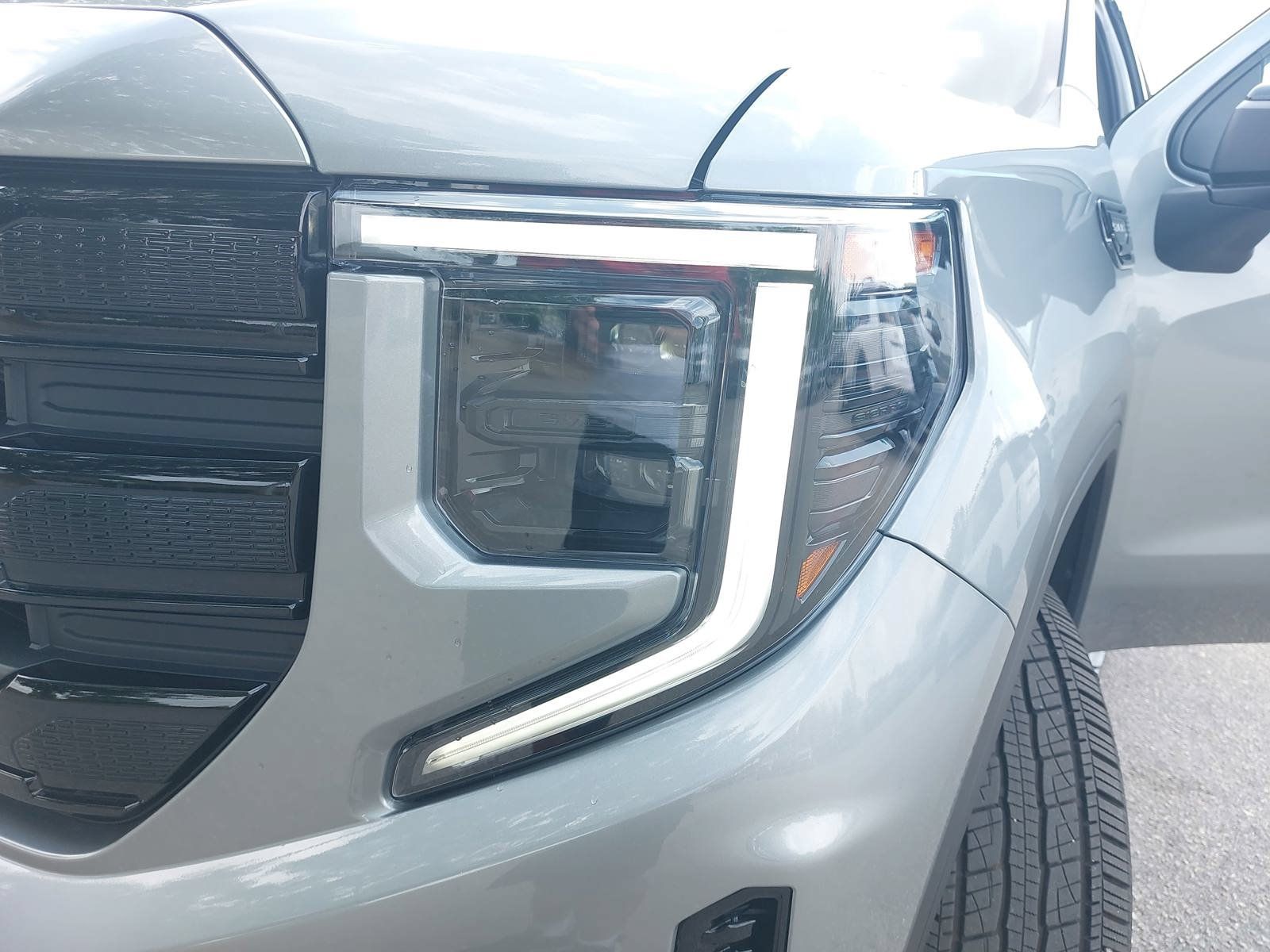 Used 2026 GMC Sierra 1500 Elevation w/ Elevation Premium Package AWD/4WD image 31