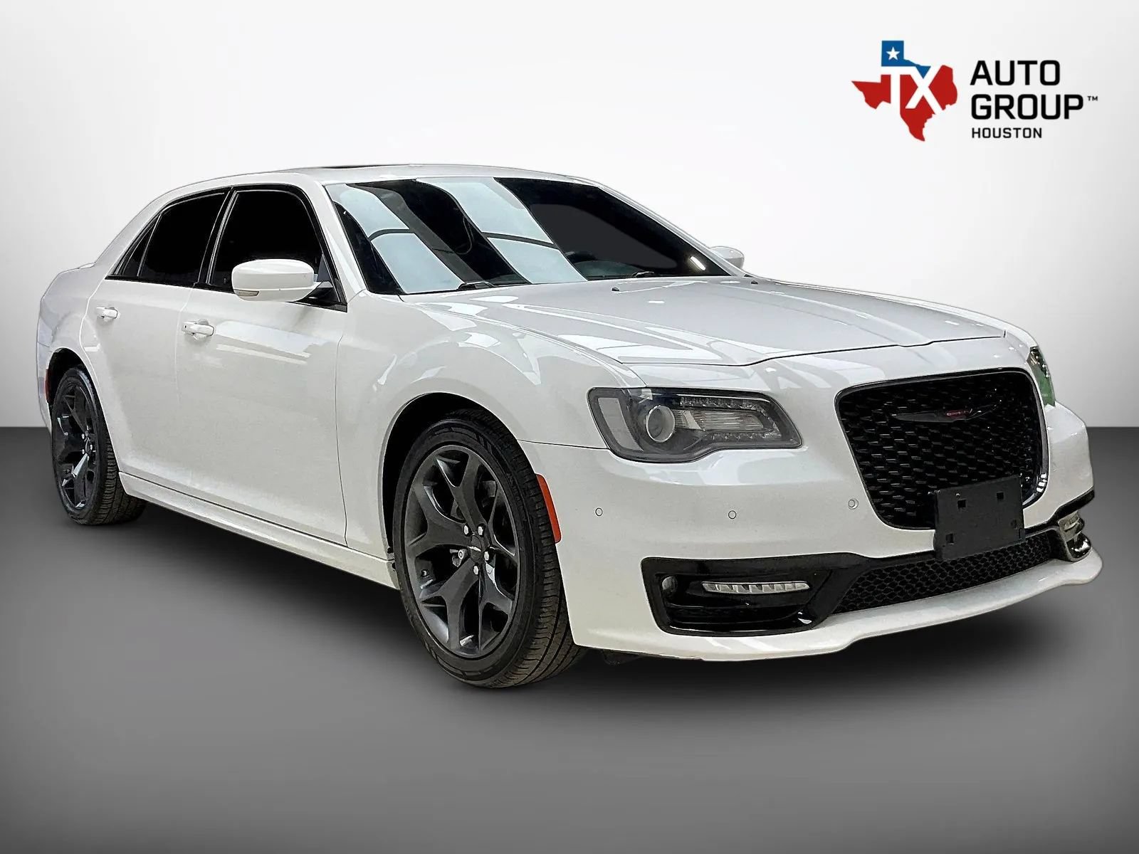 Used 2022 Chrysler 300 S RWD image 4