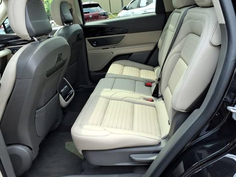 Used 2025 Lincoln Nautilus Reserve w/ Jet Appearance Package AWD/4WD image 12