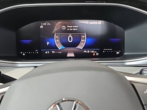 New 2026 Volkswagen Taos SE image 32