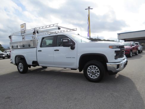 Used 2025 Chevrolet Silverado 2500 W/T w/ WT/CX Safety Package image 30