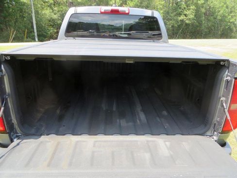 Used 2021 Chevrolet Colorado W/T w/ Custom Special Edition RWD image 9