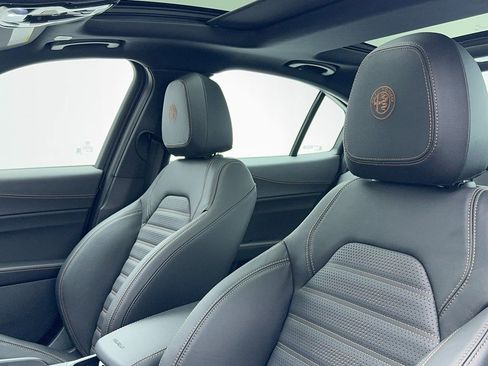 New 2025 Alfa Romeo Giulia w/ Driving Assist Package image 31