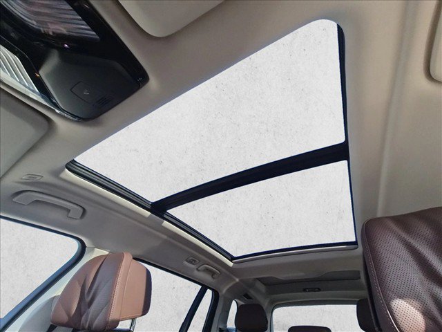 Used 2026 BMW X7 xDrive40i w/ Premium Package AWD/4WD image 17