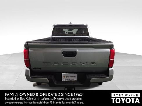 Used 2025 Toyota Tacoma TRD Sport image 8