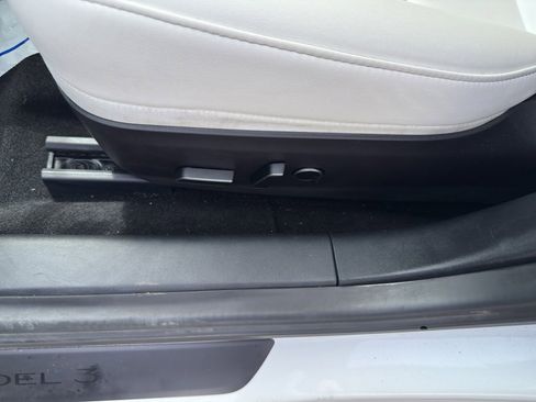 Used 2021 Tesla Model 3 Performance image 6