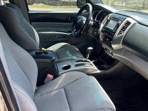 Used 2013 Toyota Tacoma 4x4 Double Cab w/ TRD Off-Road Pkg image 12