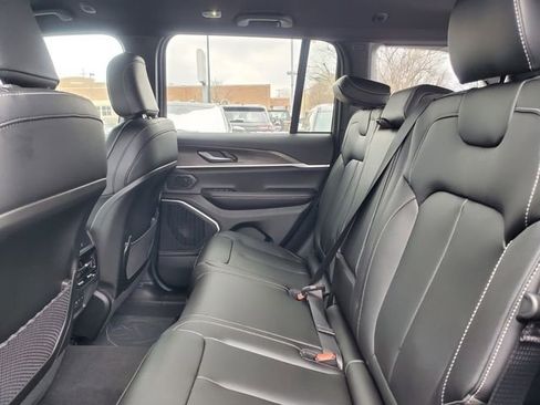 New 2026 Jeep Grand Cherokee Limited AWD/4WD image 15