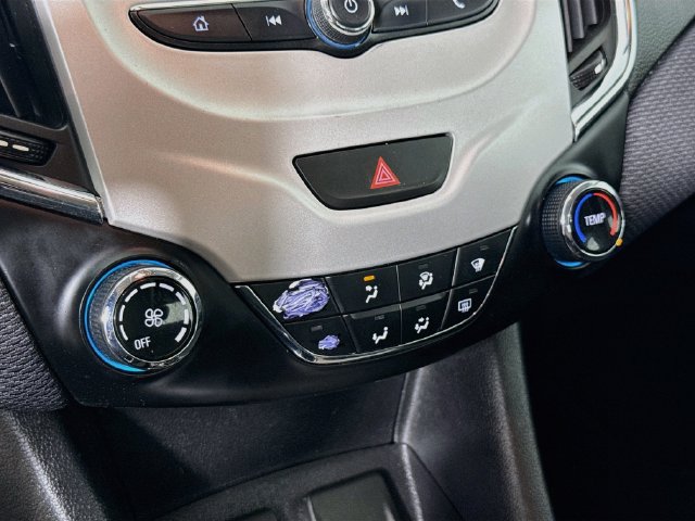 Used 2017 Chevrolet Cruze LS FWD image 17